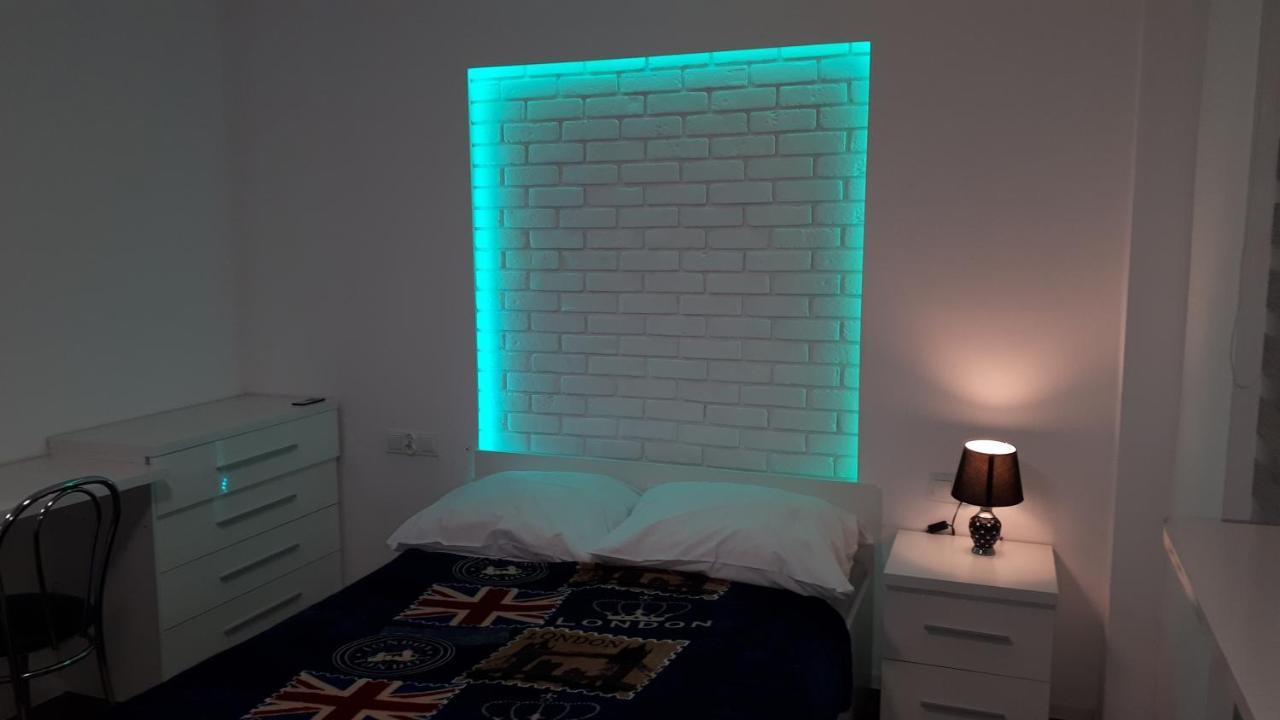 Apartament Centrum Panoramiczna Big Ben Z Balkonem-- Klimatyzacja-- Kielce Exteriör bild