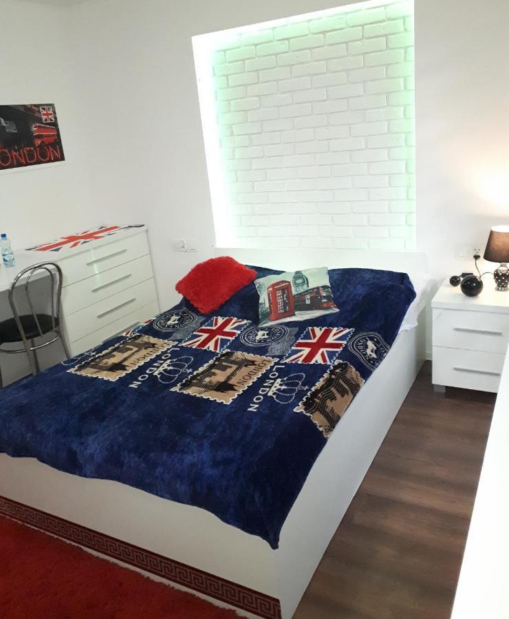 Apartament Centrum Panoramiczna Big Ben Z Balkonem-- Klimatyzacja-- Kielce Exteriör bild